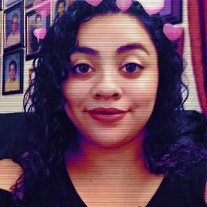 Meet your Posher, Itzia